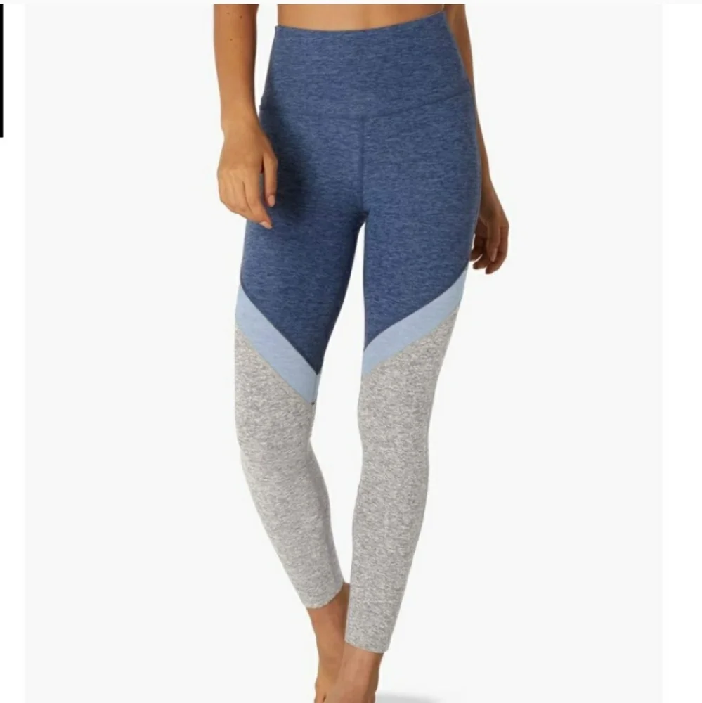 Beyond Yoga Tri-Panel High Waisted Midi Legging